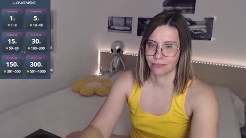 Julie online show from 01/04/25, 05:27