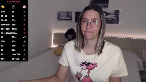 Julie online show from 10/26/25, 05:02