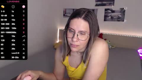 Julie online show from 05/11/26, 03:51