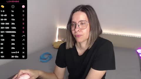 Julie online show from 07/10/26, 04:17