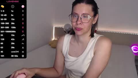 Julie online show from 07/16/26, 04:07