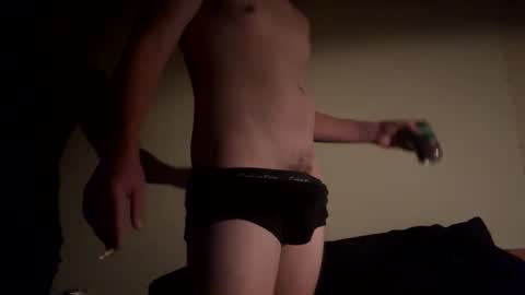 Snapshot of justmoresluts chatting on 02/28/25, 10:20 justmoresluts online show from 02/28/25, 10:20