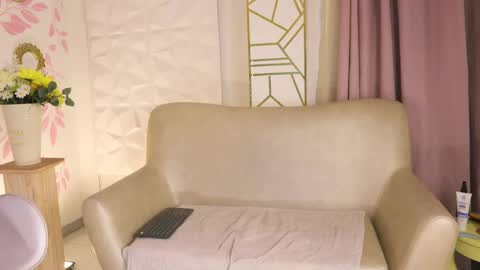 Nala online show from 03/04/25, 04:17