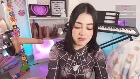 Emy online show from 03/20/26, 12:15