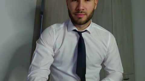 Snapshot of justynxxx1 chatting on 02/18/25, 06:26 Justin online show from 02/18/25, 06:26