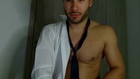 Snapshot of justynxxx1 chatting on 10/30/25, 10:32 Justin online show from 10/30/25, 10:32