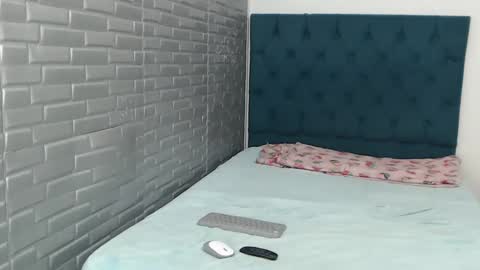 juviaandgray online show from 12/27/24, 02:14