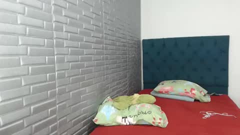 juviaandgray online show from 01/19/25, 12:17