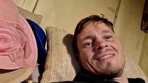 Snapshot of jveillette00p27 chatting on 11/23/25, 08:03 JimmyJams online show from 11/23/25, 08:03