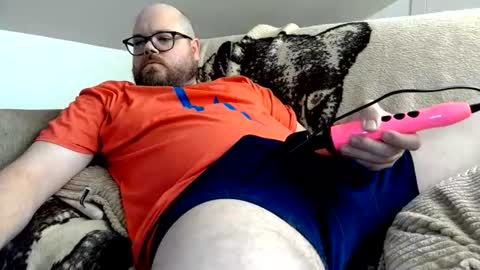 Snapshot of jwineness chatting on 06/28/26, 08:37 MidsizeBiGuy online show from 06/28/26, 08:37