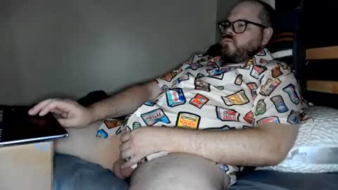 Snapshot of jwineness chatting on 07/17/26, 08:10 MidsizeBiGuy online show from 07/17/26, 08:10