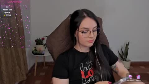 Snapshot of jxssicax chatting on 12/19/24, 02:56 jxssicax online show from 12/19/24, 02:56