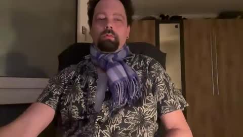 Snapshot of k1sexboy chatting on 12/15/25, 05:01 niceoregano online show from 12/15/25, 05:01