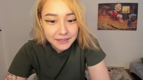 Snapshot of ka00ru_chan chatting on 06/16/26, 11:35 Kaoru online show from 06/16/26, 11:35