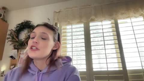 Snapshot of kaceelynn chatting on 02/11/25, 07:05 Kac online show from 02/11/25, 07:05