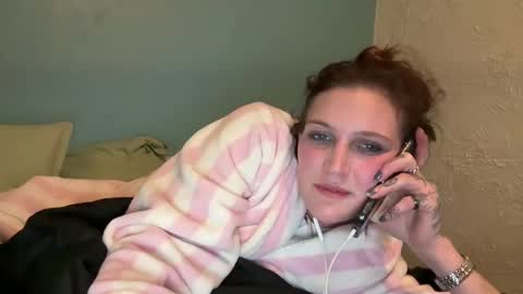 Snapshot of kaceelynn chatting on 02/13/25, 12:57 Kac online show from 02/13/25, 12:57