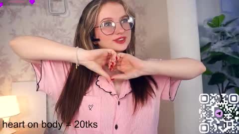 Tate online show from 11/13/25, 06:23