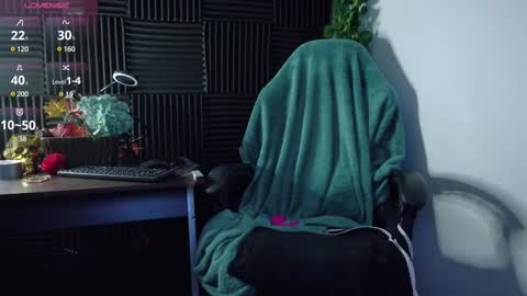 Snapshot of kad_kad chatting on 02/21/25, 02:27 Kanela online show from 02/21/25, 02:27