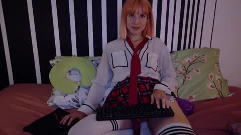 Snapshot of kad_kad chatting on 03/11/25, 12:00 Kanela online show from 03/11/25, 12:00