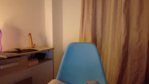 Snapshot of kad_kad chatting on 10/15/25, 11:38 Kanela online show from 10/15/25, 11:38