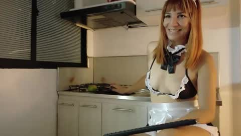 Snapshot of kad_kad chatting on 06/04/26, 12:11 Kanela online show from 06/04/26, 12:11