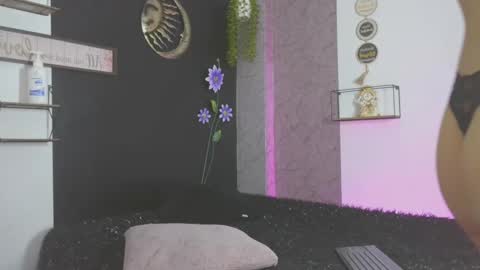 Snapshot of kadybrown chatting on 09/26/25, 02:21 kadybrowm online show from 09/26/25, 02:21