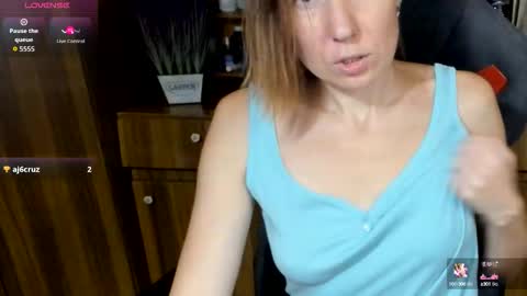 KaediaLang online show from 10/11/25, 10:03