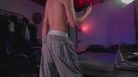 Kael Owens online show from 11/27/25, 03:36