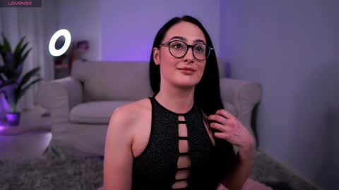 Rose online show from 03/23/26, 11:25