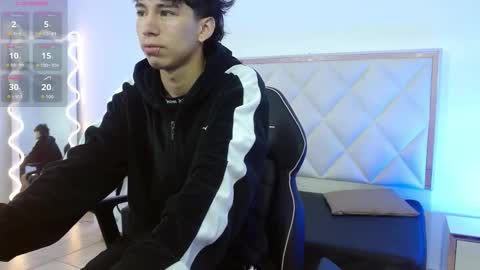 kaelwolf  online show from 11/02/25, 11:23