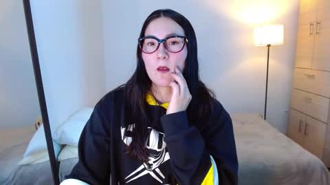 ChloeIndependient model online show from 03/12/26, 04:18