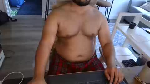 kai319206 online show from 10/11/25, 10:08