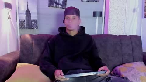 KAI online show from 03/02/26, 03:20