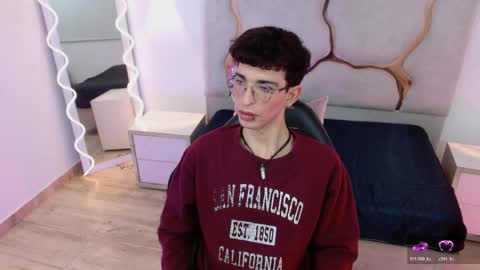 kai_tay1 online show from 04/14/26, 11:38