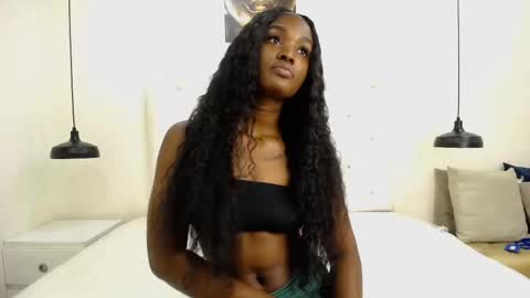 Snapshot of kaiadebayo chatting on 02/21/25, 04:48 Angie online show from 02/21/25, 04:48