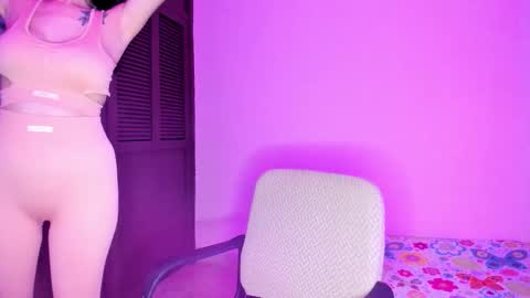 Snapshot of kaiahmont chatting on 11/11/25, 05:02 kaiahmont online show from 11/11/25, 05:02