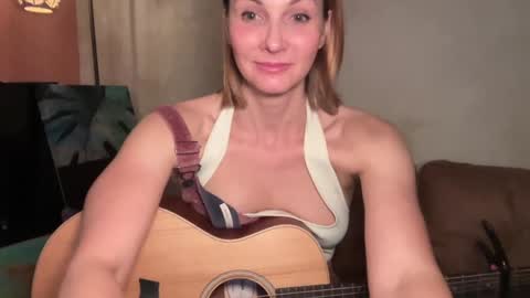 Snapshot of kaileeshy chatting on 02/08/25, 07:26 Kailee Smile online show from 02/08/25, 07:26