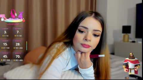 Kailyn online show from 12/01/25, 12:15