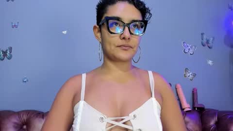 kaira_mosse_ online show from 10/15/25, 10:15