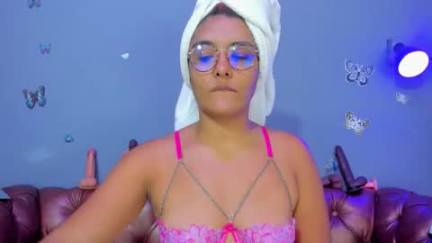 kaira_mosse_ online show from 03/21/26, 11:59