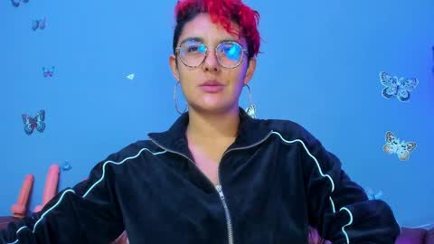 kaira_mosse_ online show from 04/25/26, 11:35