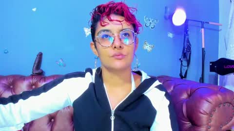 kaira_mosse_ online show from 05/09/26, 11:26
