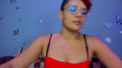 kaira_mosse_ online show from 06/04/26, 10:54