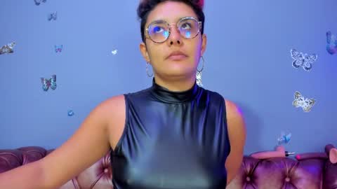 kaira_mosse_ online show from 06/24/26, 11:42