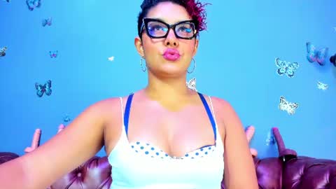 kaira_mosse_ online show from 06/30/26, 11:33