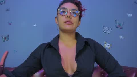kaira_mosse_ online show from 07/17/26, 11:39