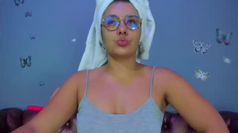 kaira_mosse_ online show from 07/18/26, 11:47