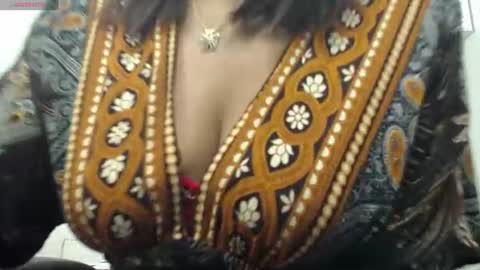 Kaira online show from 06/10/26, 12:04