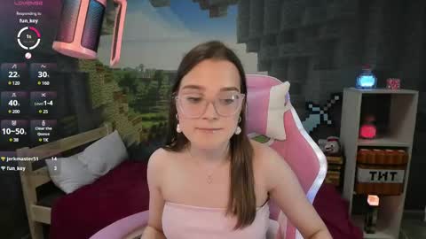 Snapshot of kaisajenner chatting on 03/08/25, 11:18 Kaisa online show from 03/08/25, 11:18