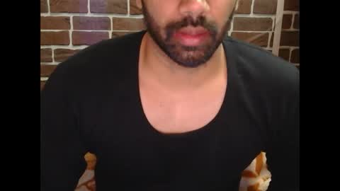 Snapshot of kaku69696 chatting on 01/01/25, 06:05 Vicky online show from 01/01/25, 06:05